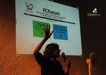 imagen - Arte y software libre - La Diaria - Simona Levi marzo 2012 © Federico Meneses