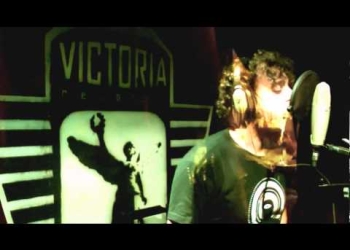 The Blueberries – Push Me