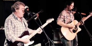 Pedro Restuccia y sus Capicuaces & Jorge Galemire – En el Garaje