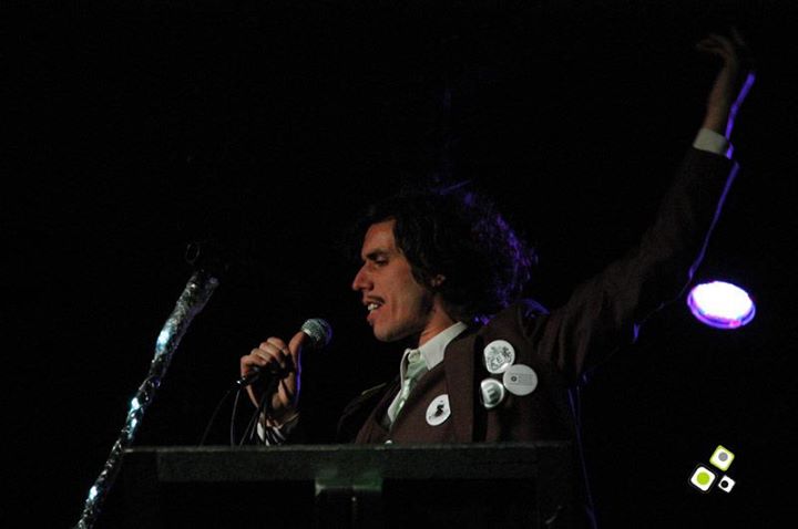 ODISEA EN EL PARKING PLANETARIO de MARTIN BAREA MATTOS & X HORA X © Federico Meneses