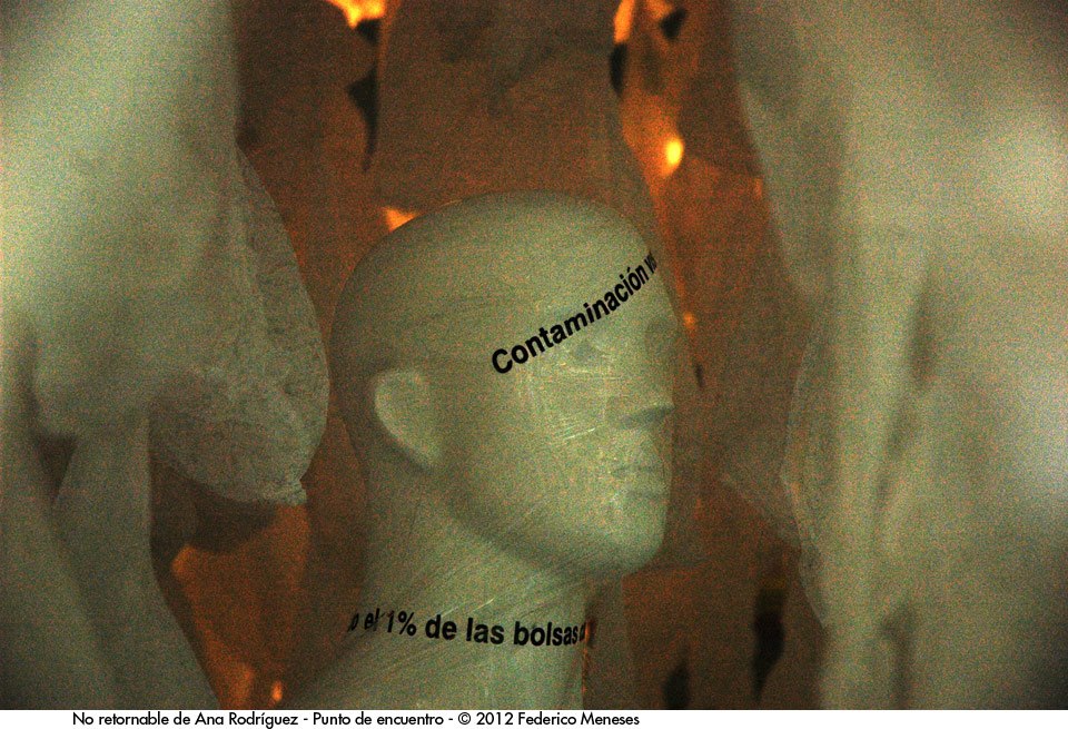 Exposición No retornable de Ana Rodríguez - Noviembre 2012 Punto de Encuentro DNC MEC © Federico Meneses