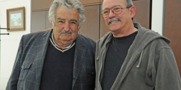 Silvio Rodríguez visitó al presidente José Mujica horas antes del recital en Montevideo - Fotógrafo editor - Gerardo Carella - Fotografía - Secretaría de Comunicación - Presidencia de la República