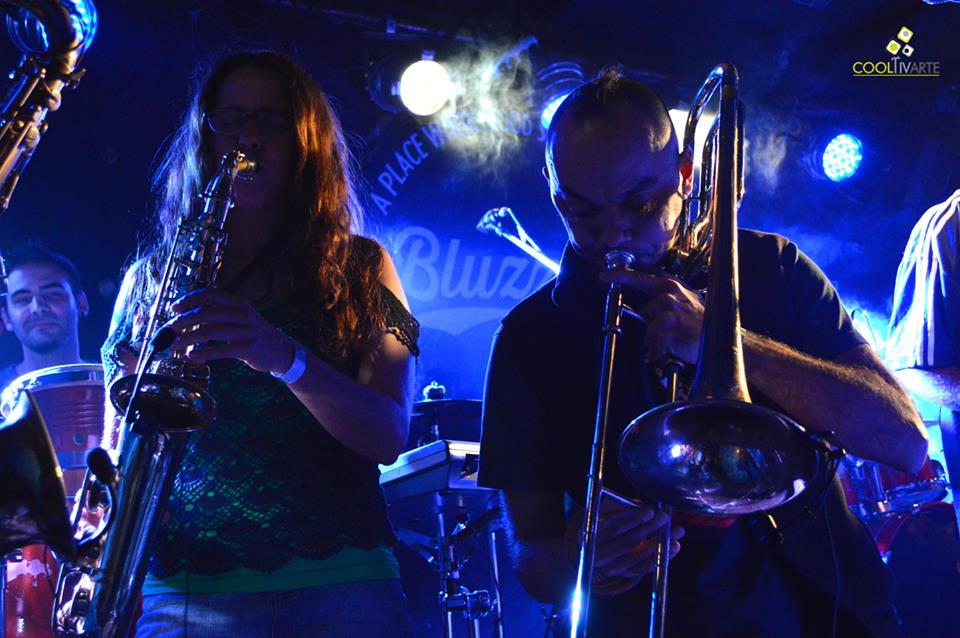 ABUELA COCA en 2 Capitulos en Bluzz Live Montevideo - Mayo 2014 © Mari Rodríguez