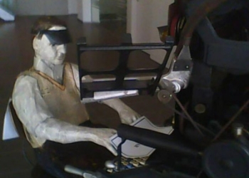 Linotipista - obra realizada en papel de diario para el diario EL PAIS de montevideo URUGUAY, con detalles de copias del original primera edicion del 1918 se encuentra en el hall de entrada de la planta impresora de dicho diario - Imagen: http://images.artelista.com