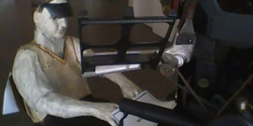 Linotipista - obra realizada en papel de diario para el diario EL PAIS de montevideo URUGUAY, con detalles de copias del original primera edicion del 1918 se encuentra en el hall de entrada de la planta impresora de dicho diario - Imagen: http://images.artelista.com