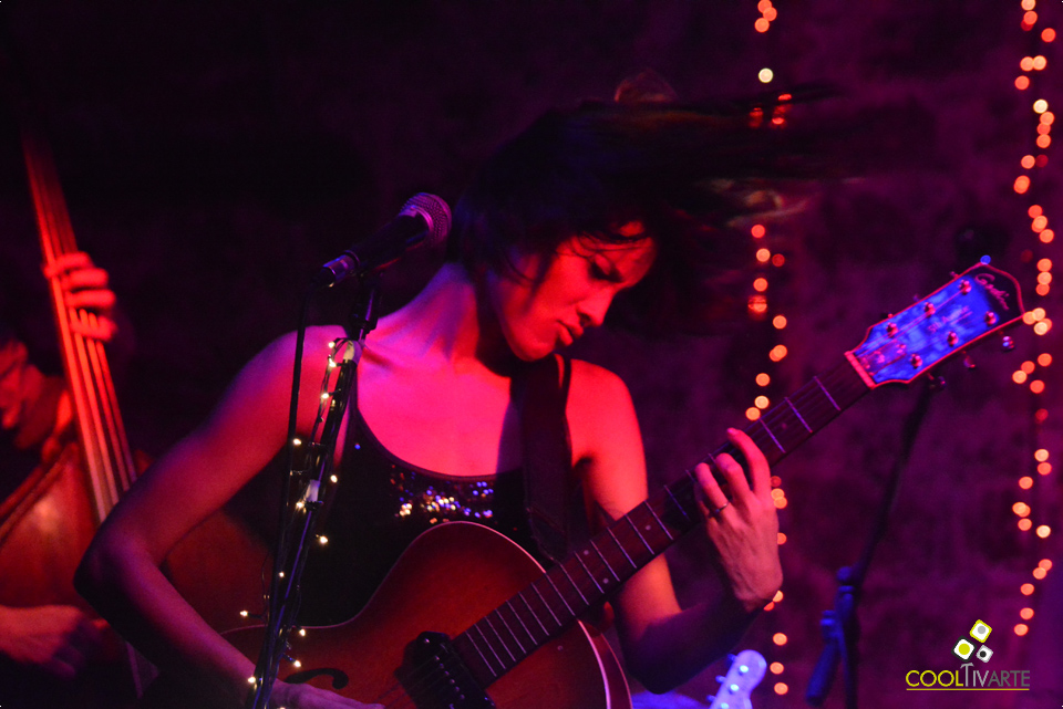 ALFONSINA presentando EL BIEN TRAERA EL BIEN Y EL MAL TRAERA CANCIONES en Paullier y Guaná – 14 de Agosto de 2014 © Federico Meneses
