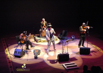 imagen - Ciclo ”Esto pasa por la voz” Martín Barea Mattos - Octubre 2009 - © Federico Meneses