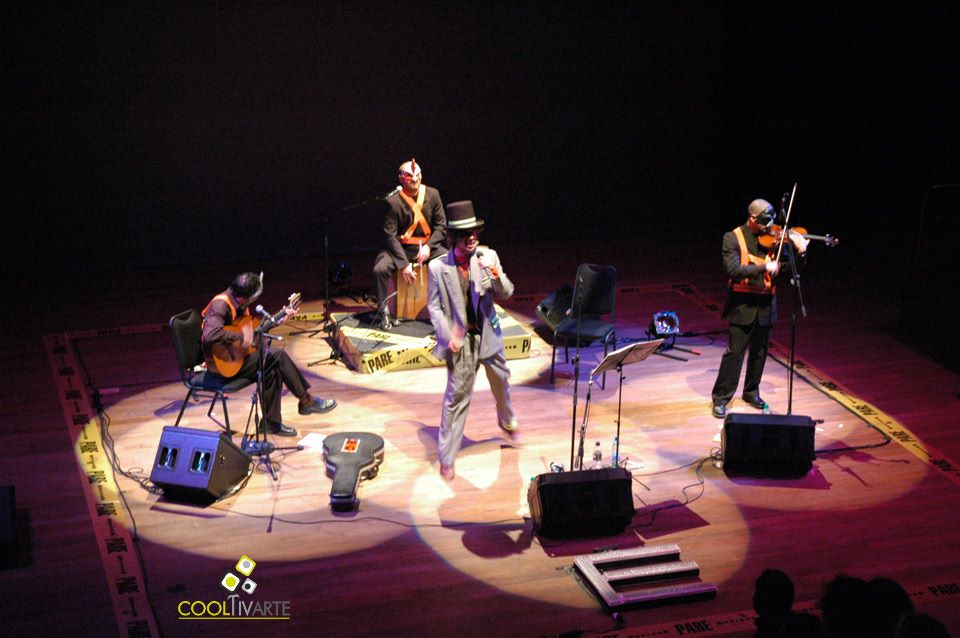 imagen - Ciclo ”Esto pasa por la voz” Martín Barea Mattos - Octubre 2009 - © Federico Meneses