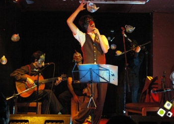 imagen - BAREA MATTOS & POR HORA POR DIA POR MES presentan | GREY TRES HITS ( la verdad de la milanesa ) - Abril 2010 Fotos © Federico Meneses