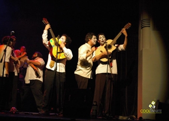 imagen - Toque a beneficio de los inundados de Salto - Sala Zitarrosa - Diciembre 2009 - © Federico Meneses