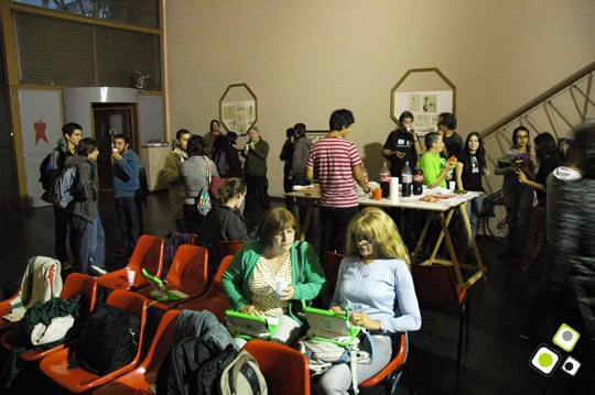 imagen - Artistas se reúnen para explorar y crean en el miniJAM organizado por ceibalJAM - Abril 2010 Fotos © Federico Meneses