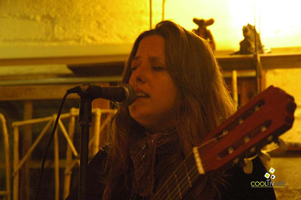 imagen - Alejandra Goldfarb en Toque Café - Junio 2010 © Federico Meneses