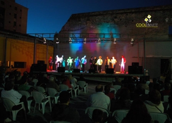 imagen - FALTA Y RESTO Inauguración de la muestra: "DE PUÑO Y LETRA" En homenaje por sus 30 años. - Museo del carnaval - Noviembre 2010 © Federico Meneses