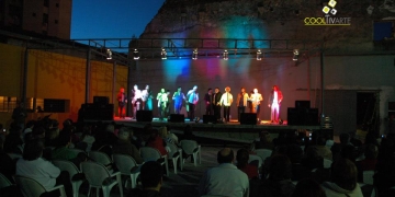 imagen - FALTA Y RESTO Inauguración de la muestra: "DE PUÑO Y LETRA" En homenaje por sus 30 años. - Museo del carnaval - Noviembre 2010 © Federico Meneses