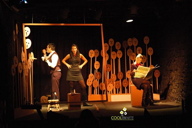 imagen - El grupo Japonesita Teatro con la obra "Lo que los otros tienen", con autoría y dirección de Jimena Márquez Octubre 2010 © Federico Meneses