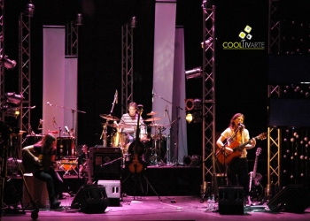 imagen - Patricia Kramer presenta "Sostén", Sala Zitarrosa. 18 de Setiembre 2010 © Federico Meneses