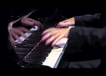 Bicho Feeling Home piano solo teatro solis