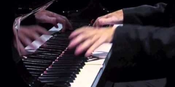 Bicho Feeling Home piano solo teatro solis