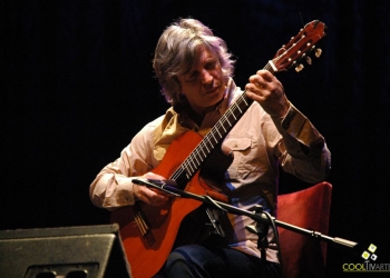 imagen - Gustavo Ripa y Popo Romano exponentes de la música instrumental uruguaya, se presentaron en la Sala Zitarrosa aunando repertorios de sus CD’s, con nuevas versiones solos y juntos. 25 de Julio de 2014 © Federico Meneses