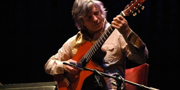 imagen - Gustavo Ripa y Popo Romano exponentes de la música instrumental uruguaya, se presentaron en la Sala Zitarrosa aunando repertorios de sus CD’s, con nuevas versiones solos y juntos. 25 de Julio de 2014 © Federico Meneses