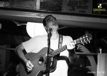 imagen - ALEJANDRO BALBIS EN CLANDESTINO BAR -foto- andrea villar