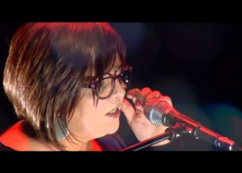 Como dos extraños LAURA CANOURA/JULIO COBELLI