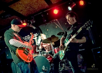 imagen - Gaspar Benegas, Pablo Sbaraglia y Hernan Aramberri - Noche Fundamentalista - Bluzz Live - MVD DEC 13 - © Gastón Pimienta