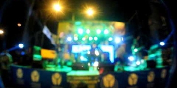 4Cuarenta en el escenario – Fuimos Costa Reggae