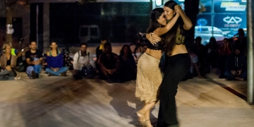 imagen - Tarde-noche de Milonga Callejera, con exhibición de milonga y tango por parte de Los Solis, Natalia Mazza + Seba Niz, Daniel Bogado + Gonzalo Collazo e Iahara Stolarsky + Natasha Lewinger - 08 de Abril 2015 Foto © Javier Fuentes