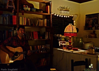 imagen - Javier Vázquez en Lalá Café- Mayo 2015 Foto: Paola Scagliotti