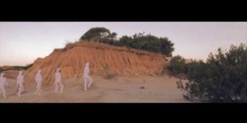 Sante Les Amis – Robot