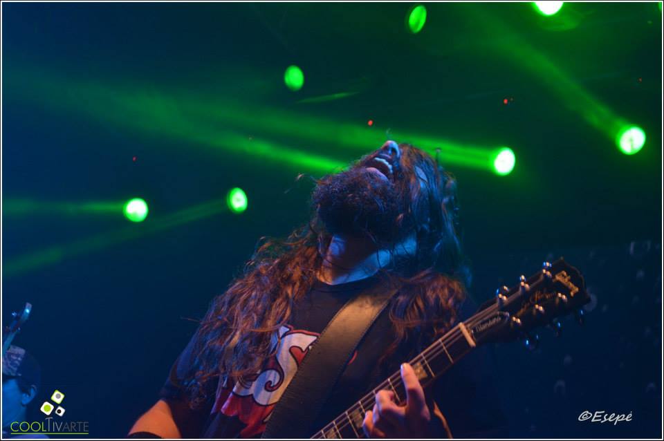 cooltivarte - Once Tiros - La Gran Piñata "Lo que separa el río, lo une el Rock" - en MMBox - 15 de agosto 2015 - Foto © Silvia Pedrozo cooltivarte - Once Tiros - La Gran Piñata "Lo que separa el río, lo une el Rock" - en MMBox - 15 de agosto 2015 - Foto © Silvia Pedrozo