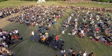 Learn to Fly – Foo Fighters Rockin1000