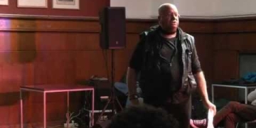 El slam de poesía oral mvd! es un torneo de poetas donde se jugó la Primer copa FILBA, esta vez en la Biblioteca Nacional del Uruguay. Los ganadores participan el 25/26 de Set. en el Slam internacional en Paralelo 33. Bs.As. Alberto Restuccia (2da ronda) - 7º slam de poesía oral mvd!