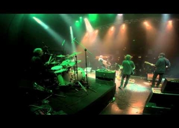 Y LA NAVE VA (Buenos Muchachos) EN VIVO EN LA TRASTIENDA 20 set 2014, Montevideo. Alejandro Ferradás & Marcelo Fernández