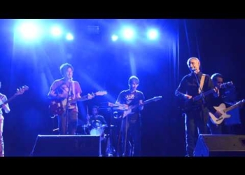 julen y la gente sola / la foca – la chica del mantenimiento