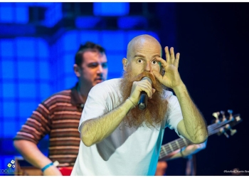 4 Pesos de Propina " Vivo Pero Muerto" Fotografia Martín Pereira