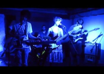 julen y la gente sola – la casa de petaca