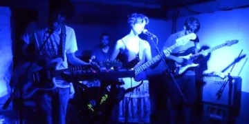 julen y la gente sola – la casa de petaca