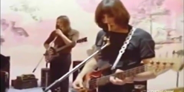 Pink Floyd – ” Corrosion in the Pink Room “