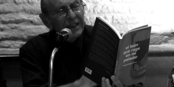 Miguel Ángel Olivera en Ronda de poetas 10 años en Colonia del Sacramento