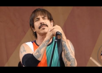 Red Hot Chili Peppers – New Orleans Jazz Festival 2016