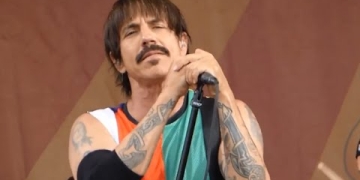 Red Hot Chili Peppers – New Orleans Jazz Festival 2016