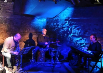 Gabriel Estrada Trío. Ciclo de Free Jazz en El Tartamudo: Martes 19 de Julio de 2016. Fotografía: Karen Bernardi.