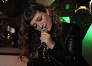 Lea Bensasson: Música, Alegría y Profesionalismo