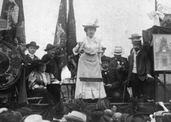 Rosa Luxemburgo en un acto de masas