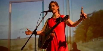 Gurí pescador / Osiris R. Castillos Canción azul que viaja / Queyi Teatro Solís. Sala Delmira Agustini.