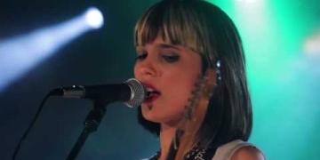 ALFONSINA – ”Abre la puerta”