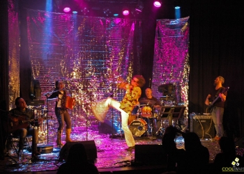 Vino oVni_ Martin Martín Barea Mattos​ & X HORA X DIA X MES en VIVO - 3 de setiembre 2016 - sala camacuá - Foto © Federico Meneses