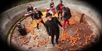 Similar – Ciro y Los Persas